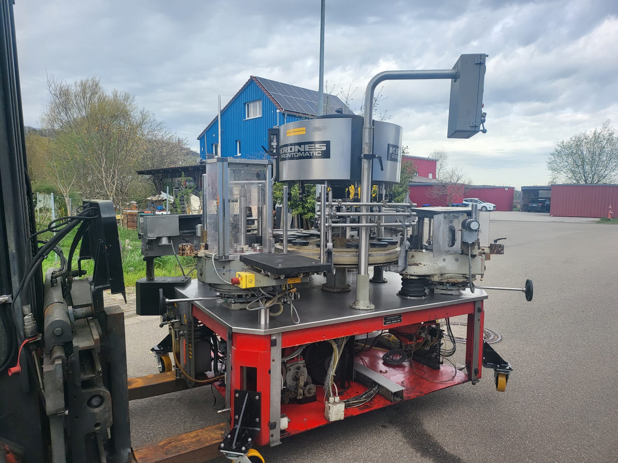 ASM Montageservice – Arbeiten an einer Abfüllanlage